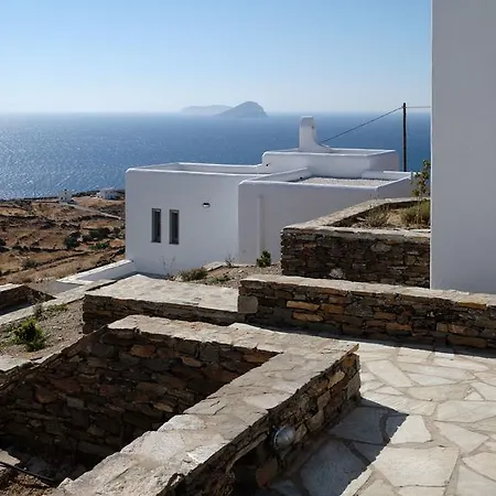Liotrivi Houses Holiday home *